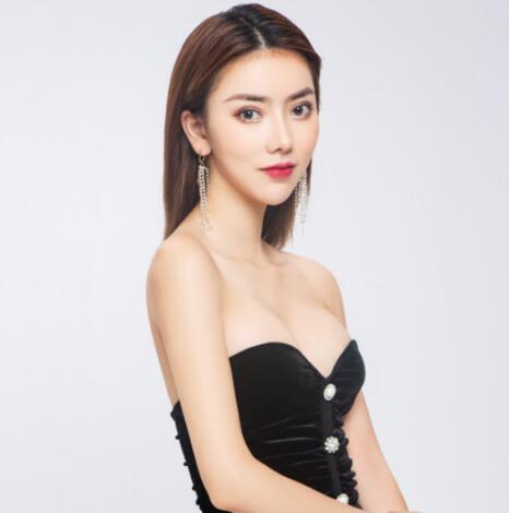 娜高豐胸假體果圖對(duì)比